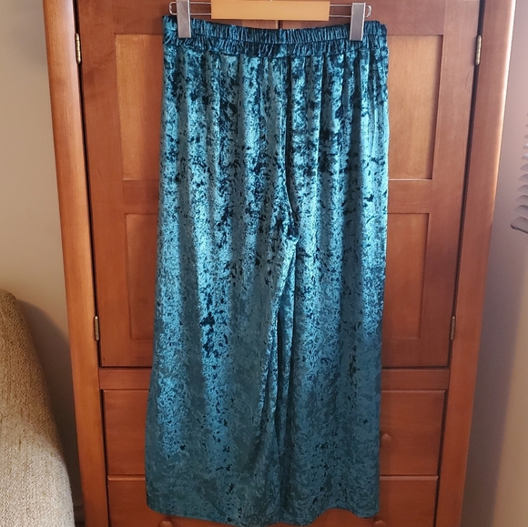 Crushed Velvet Wide Leg Pants - Picture 6 of 10
